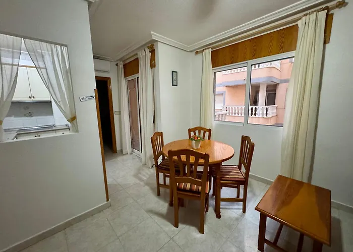 La Casa De Nicolas * Torrevieja